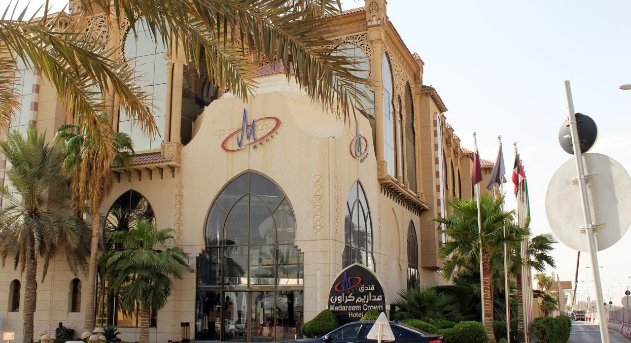 مشروع فندق مداريم كراون طريق المطار بالرياض
